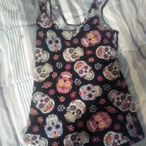 Black skull tank top